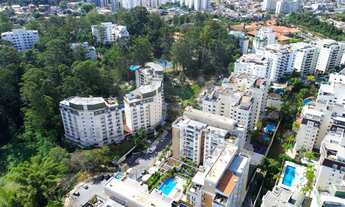 Imagem 2: Excelente apto de 155m² com 3 suítes e 3 vgs de garagem , Mobiliado na melhor localização