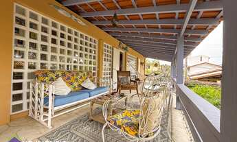 Imagem 5: Casa à venda em Ilhabela com piscina, área gourmet, 4 suítes e edícula ? 640m² de terreno