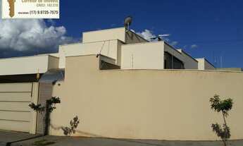 Imagem 4: Casa á venda com 2 dormitórios (sendo 1 suíte), 2 vagas + churrasqueira e quintal no bairr