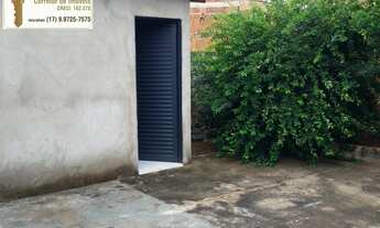 Imagem 4: Casa á venda com 2 dormitórios e amplo quintal no bairro Pozzobon em Votuporanga/SP