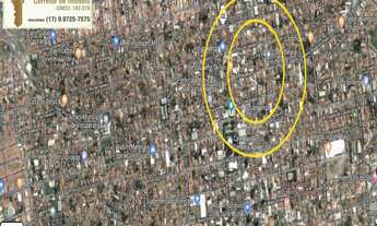 Imagem: Casa com terreno amplo na região Central