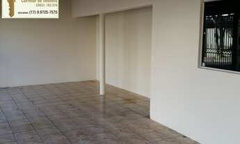 Imagem 3: Casa à venda com 2 dormitórios (sendo 1 suíte), 2 vagas cobertas, quintal amplo, em ótima