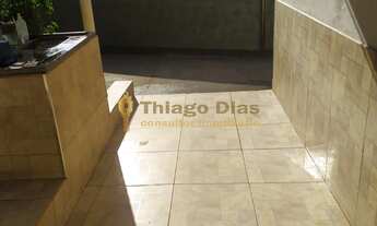 Imagem 4: Casa á venda com 3 dormitórios, ampla garagem e quintal no bairro Vila Paes, região centra