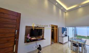 Imagem 4: Casa moderna á venda com 3 dormitórios (sendo 1 suíte com closet amplo) em nobre bairro Or