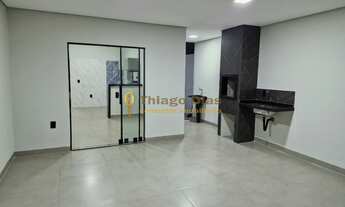 Imagem: Casa nova e moderna à venda com 2 dormitórios