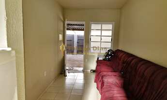 Imagem 7: Casa á venda com 2 dormitórios, ampla garagem coberta e quintal no bairro Pacaembu III na