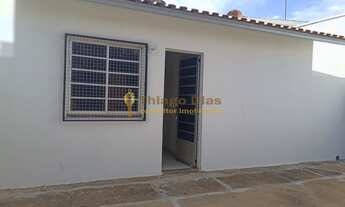 Imagem 2: Casa á venda com 2 dormitórios, quintal garagem para 2 veículos no bairro Jardim Residenci