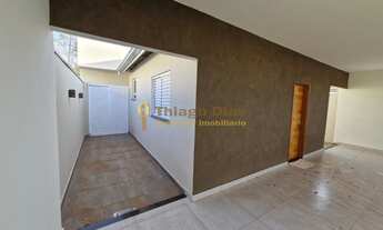 Imagem 5: Casa moderna á venda com 2 dormitórios, 2 banheiros, 2 vagas, quintal no bairro Pacaembu I