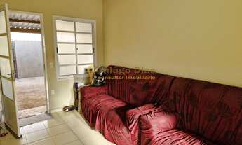 Imagem 6: Casa á venda com 2 dormitórios, ampla garagem coberta e quintal no bairro Pacaembu III na