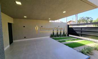 Imagem 2: Casa nova e moderna á venda com 3 suítes, cozinha gourmet com churrasqueira e 2 vagas no b