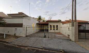 Imagem: Casa á venda com 2 dormitórios (sendo