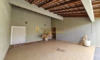 Imagem 3: Casa ampla á venda com 4 dormitórios (sendo 1 suíte com closet), 6 vagas, quintal no bairr