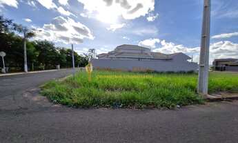 Imagem 2: Terreno á venda com 274 m² de esquina em ótima localização no bairro Portal do Sol em Votu