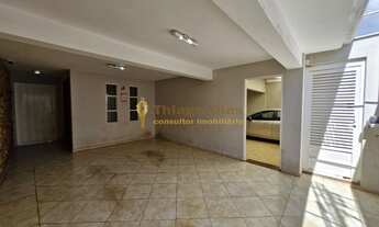 Imagem 3: Casa á venda com 3 dormitórios (sendo 1 suíte), varanda com churrasqueira, 2 vagas no bair