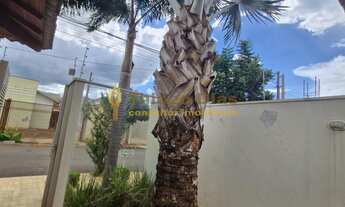 Imagem 3: Casa á venda com 3 dormitórios (sendo 1 suíte), 2 vagas cobertas e varanda com churrasquei