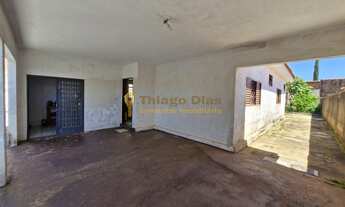 Imagem: Casa á venda com 2 dormitórios (sendo