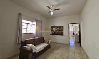 Imagem 5: Casa á venda com 2 dormitórios (sendo 1 suíte) e amplo quintal no bairro Parque Flamingo n