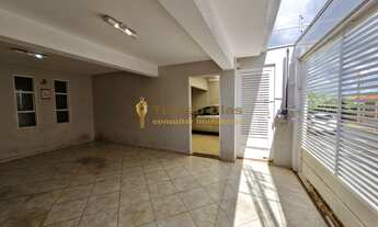 Imagem 4: Casa á venda com 3 dormitórios (sendo 1 suíte), varanda com churrasqueira, 2 vagas no bair