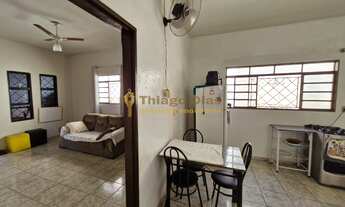 Imagem 7: Casa á venda com 2 dormitórios (sendo 1 suíte) e amplo quintal no bairro Parque Flamingo n