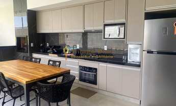 Imagem 4: Sobrado á venda com 2 suítes, piscina ampla área gourmet com churrasqueira em nobre bairro