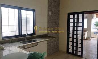 Imagem 4: Casa á venda em ótima localização com 4 vagas, 3 dormitórios e amplo qintal no bairro Resi