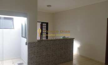 Imagem 6: Casa á venda em ótima localização com 4 vagas, 3 dormitórios e amplo qintal no bairro Resi