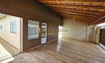 Imagem: Casa á venda com 2 dormitórios, 2 vagas