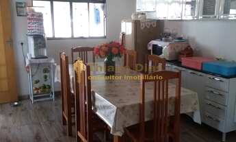 Imagem 3: Casa ampla á venda com 4 dormitórios, quintal, varanda bem localizada no bairro Boa Vista