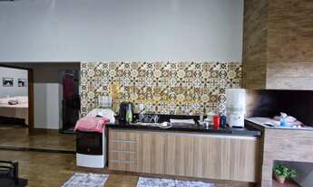 Imagem 3: Casa de lazer á venda com 2 dormitórios, 2 banheiros, piscina, ampla varanda com churrasqu