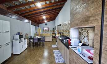 Imagem 2: Casa de lazer á venda com 2 dormitórios, 2 banheiros, piscina, ampla varanda com churrasqu