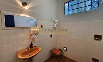 Imagem 5: Chácara á venda com piscina, mini campo de futebol, varanda com churrasqueira em ótima loc