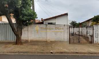 Imagem: Casa com edícula á venda em ótima localização