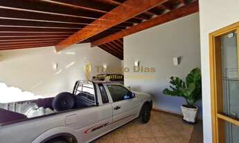 Imagem 5: Sobrado alto padrão á venda com 4 dormitórios (sendo 3 suítes), 4 vagas, varanda com churr