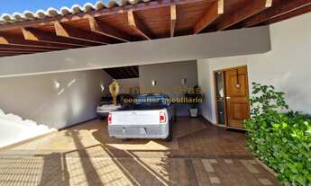 Imagem 2: Sobrado alto padrão á venda com 4 dormitórios (sendo 3 suítes), 4 vagas, varanda com churr