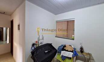 Imagem 6: Casa á venda com 3 dormitórios, churrasqueira, quintal e salão comercial no bairro Cohab C