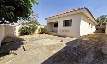 Imagem: Casa com 3 dormitórios, 2 banheiros, 7