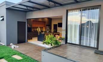 Imagem 6: Casa moderna Neo Clássico à venda com piscina, cozinha gourmet com churrasqueira e quintal