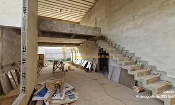 Imagem 7: Casa alto padrão inacabada à venda com 3 dormitórios (sendo 2 suítes), escritório, quintal