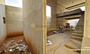 Imagem 6: Casa alto padrão inacabada à venda com 3 dormitórios (sendo 2 suítes), escritório, quintal