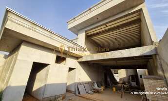 Imagem: Casa alto padrão inacabada à venda com