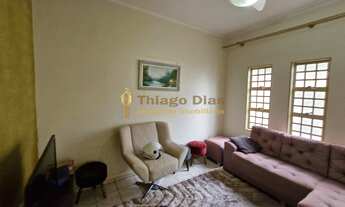 Imagem 5: Casa á venda com 3 dormitórios (sendo 1 suíte) e 2 vagas em nobre bairro San Remo na cidad