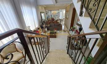 Imagem 1: Sobrado alto padrão á venda, com piscina aquecida e cozinha gourmet com churrasqueira no C