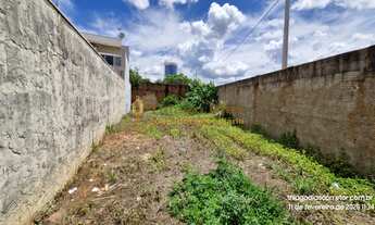 Imagem: Terreno de esquina á venda com 202 m²