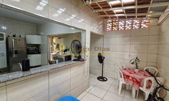 Imagem 7: Casa á venda com 3 dormitórios (sendo 1 suíte), 2 vagas cobertas, em ótima localização no