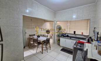 Imagem 6: Casa á venda com 3 dormitórios (sendo 1 suíte), 2 vagas cobertas, em ótima localização no