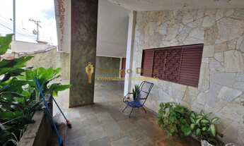 Imagem 3: Casa á venda em ótima localização com 3 dormitórios, sala, quintal, garagem ampla na regiã