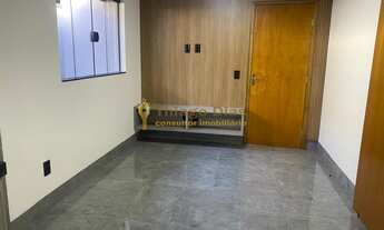 Imagem 4: Casa moderna á venda com 2 dormitórios, churrasqueira, quintal no bairro Cohab Cris II na