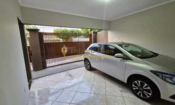 Imagem 3: Casa à venda com 3 dormitórios (sendo 1 suíte), piscina, quiosque com churrasqueira no bai