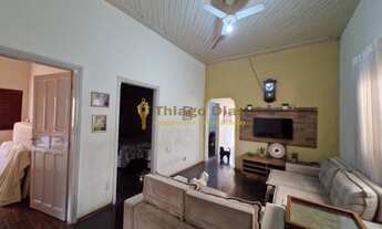 Imagem 5: Casa com salão, edícula e amplo terreno á venda no centro da cidade de Votuporanga/SP