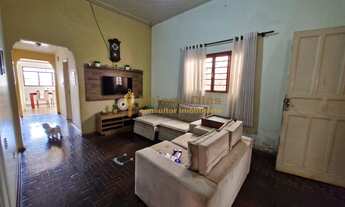 Imagem 6: Casa com salão, edícula e amplo terreno á venda no centro da cidade de Votuporanga/SP